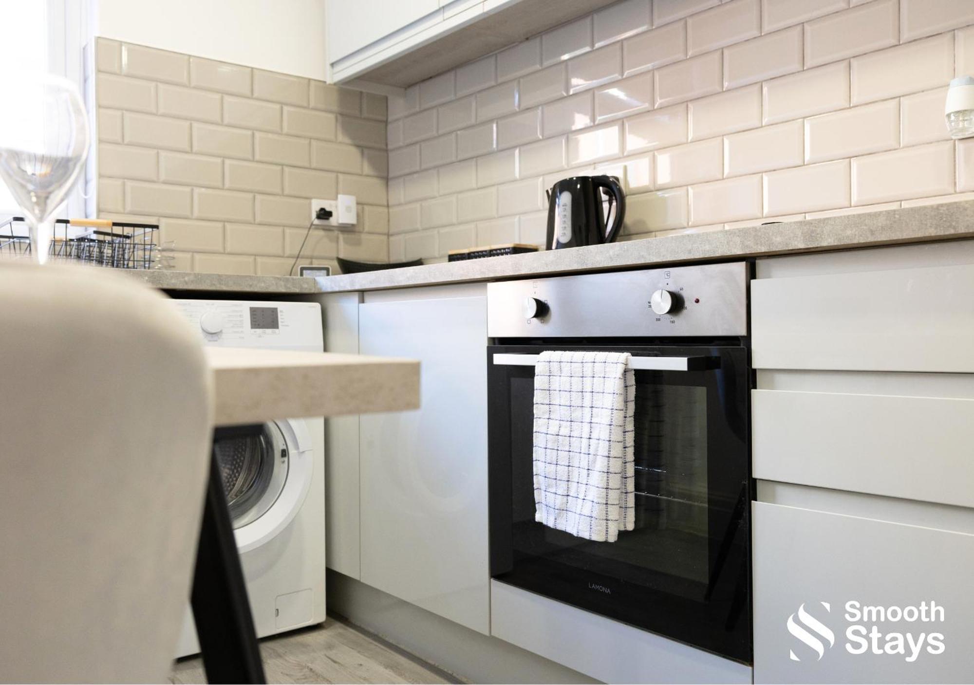 One Bedroom Apartment At Smooth Stays Short Lets & Serviced Accommodation Preston With Parking Near Train Station Bagian luar foto