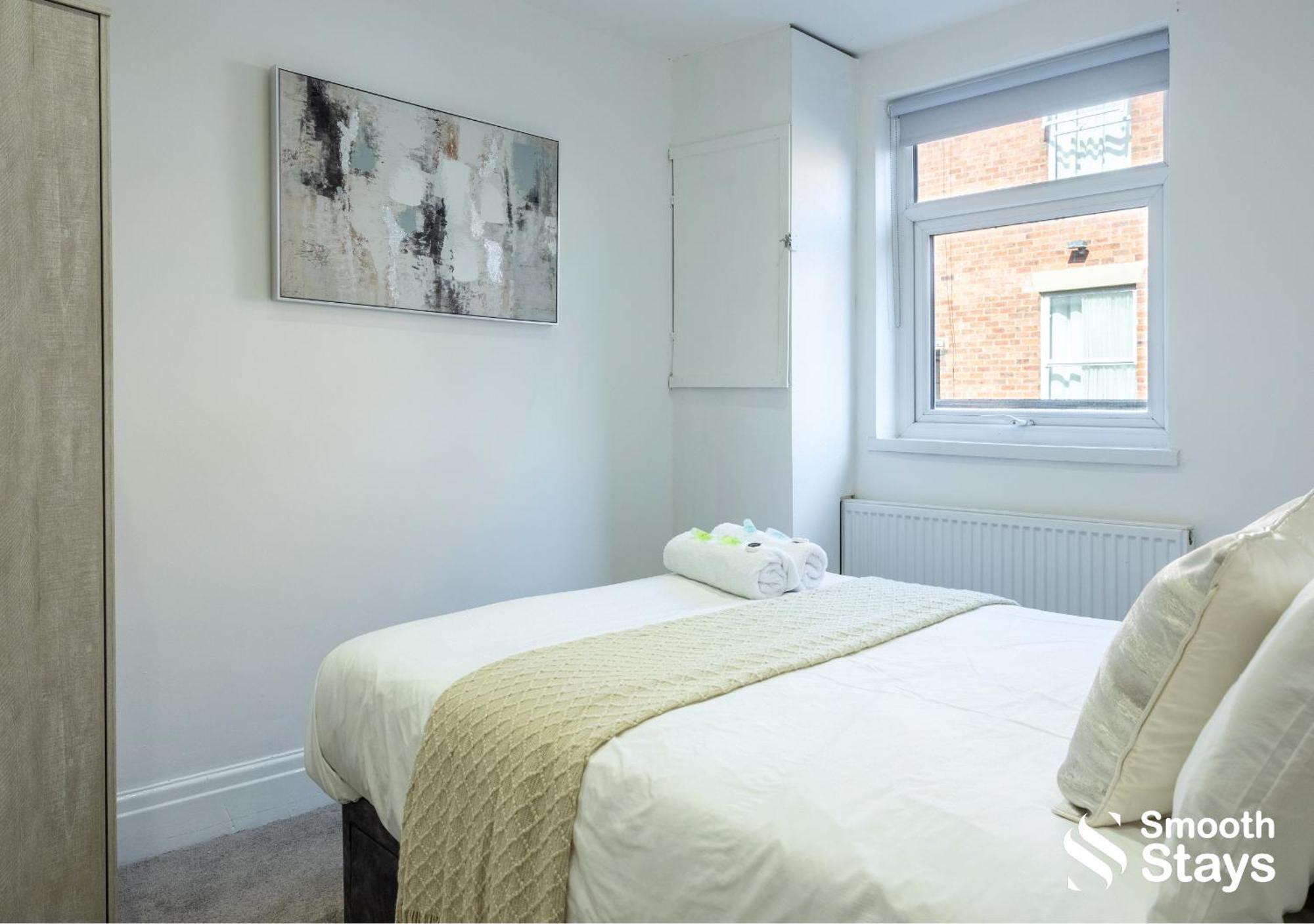 One Bedroom Apartment At Smooth Stays Short Lets & Serviced Accommodation Preston With Parking Near Train Station Bagian luar foto
